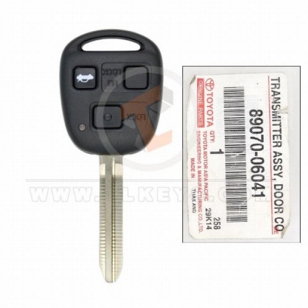 Genuine Toyota Camry Head Key Remote 2003 2006 P/N: 89070-06041 Buttons 3